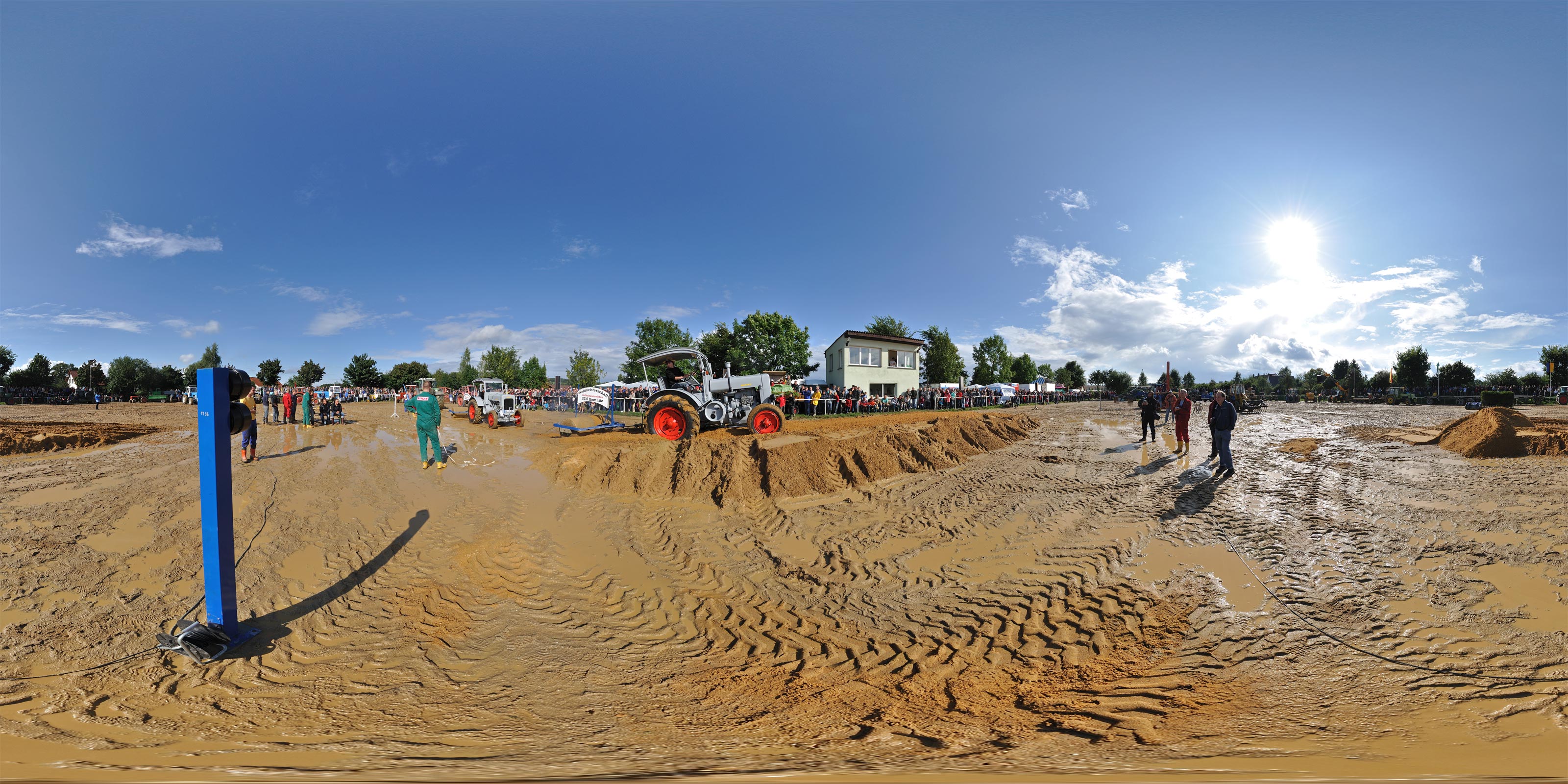 Deutz F3 M317 beim Steinwalze ziehen
