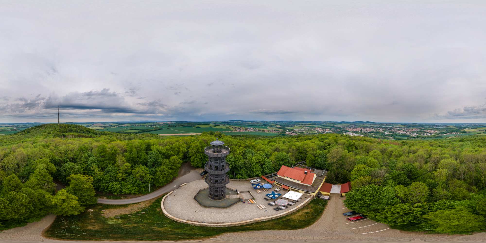 Luftpanorama - Turmgaststätte und Gußeisener Turm