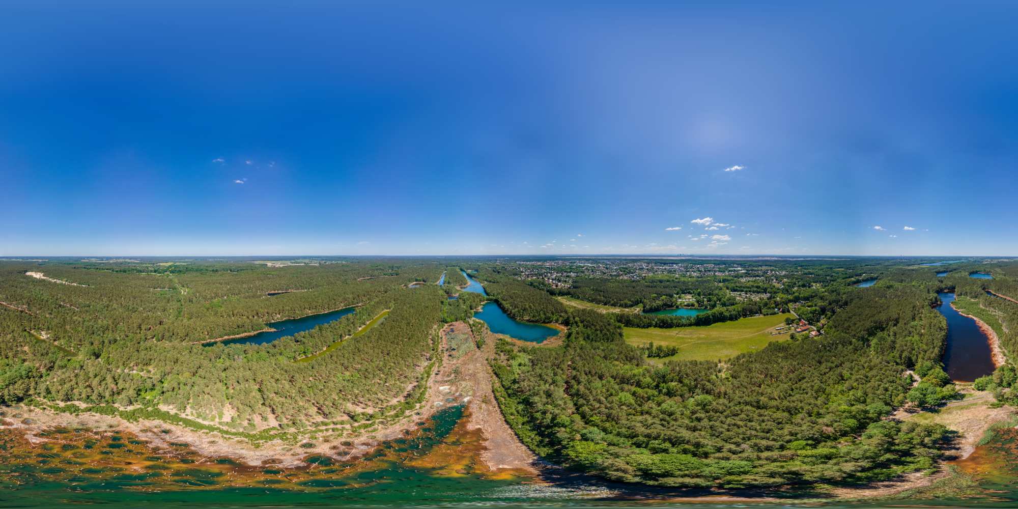 Luftpanorama - über dem großen Grubenloch